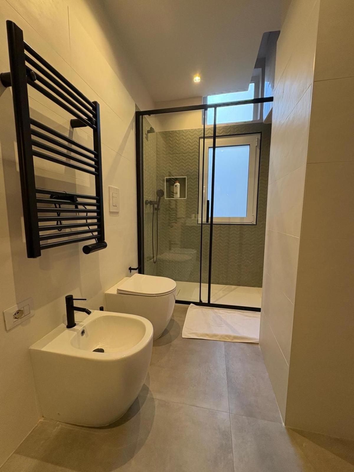 Art N Shelter Apartament Бари Екстериор снимка